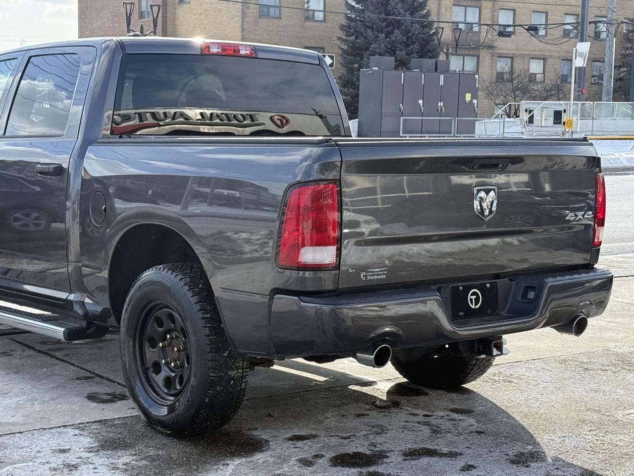 2017 RAM 1500 TRADESMAN | 5.7 V8 | BACK UP CAMERA Photo