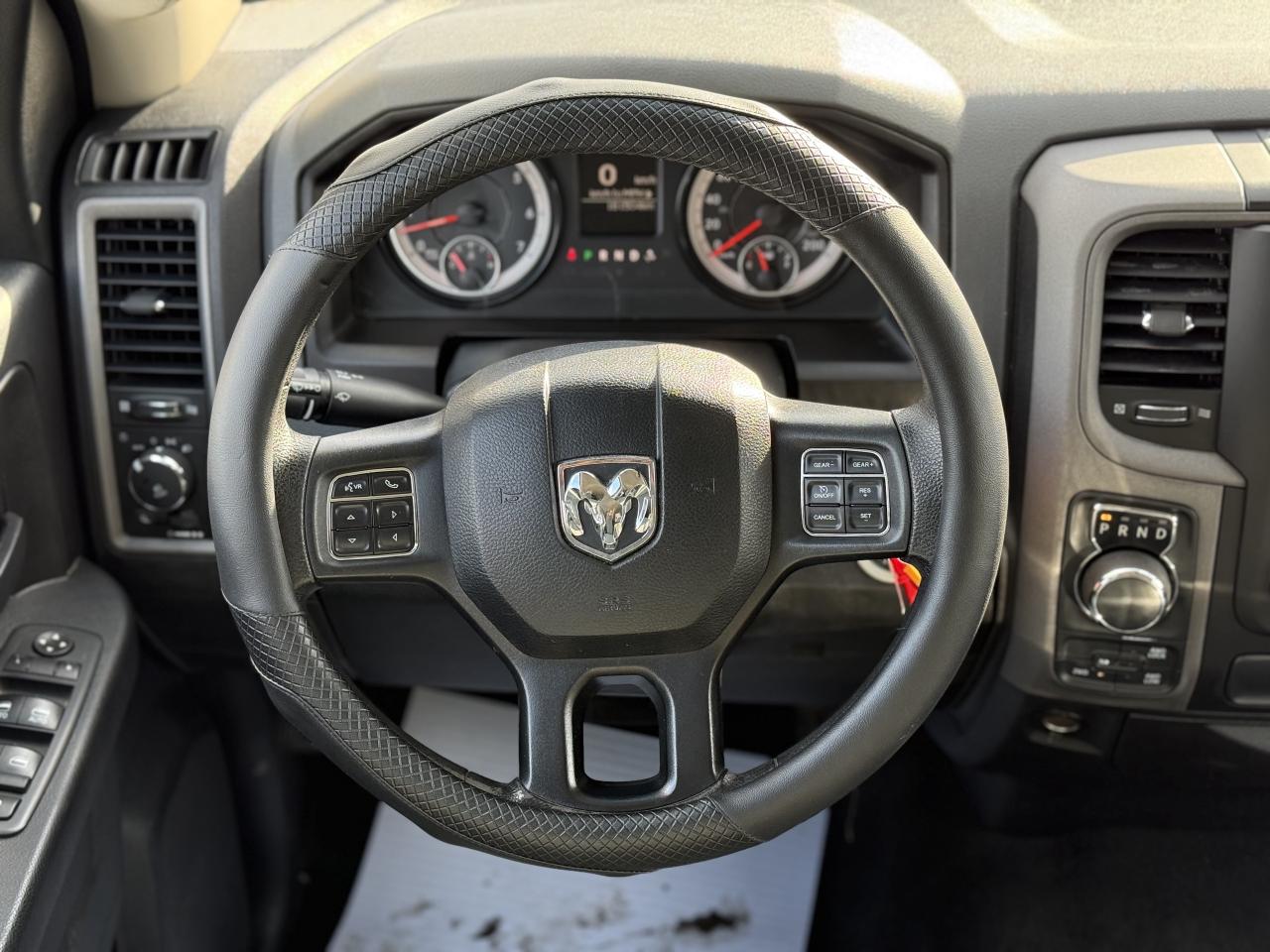 2017 RAM 1500 TRADESMAN | 5.7 V8 | BACK UP CAMERA Photo