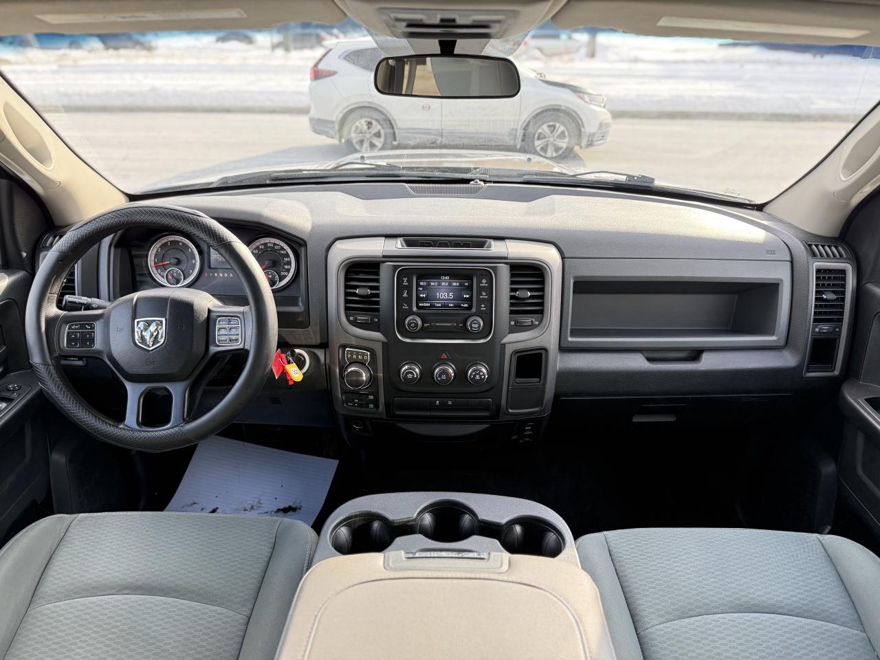 2017 RAM 1500 TRADESMAN | 5.7 V8 | BACK UP CAMERA Photo