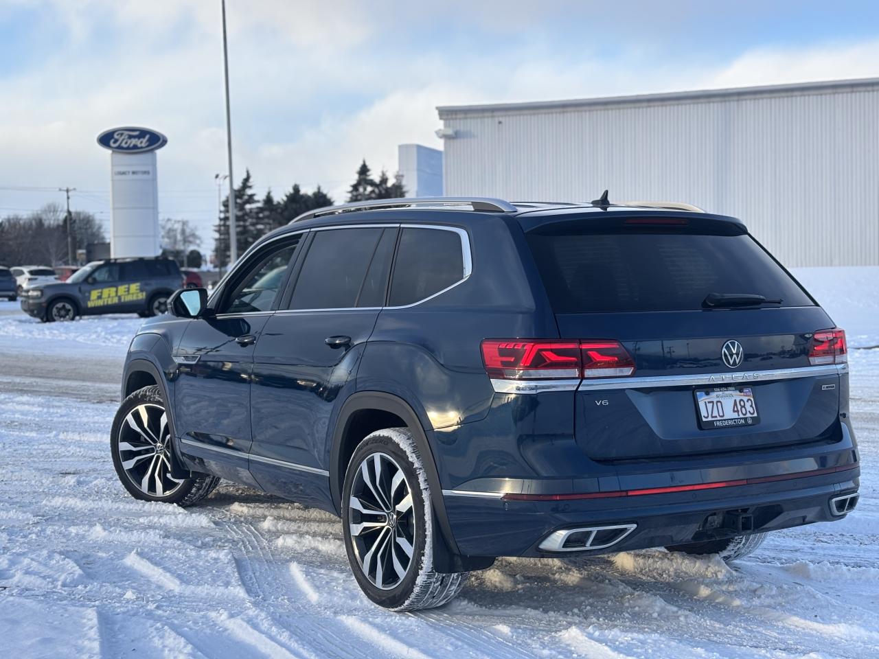 2022 Volkswagen Atlas  Photo2