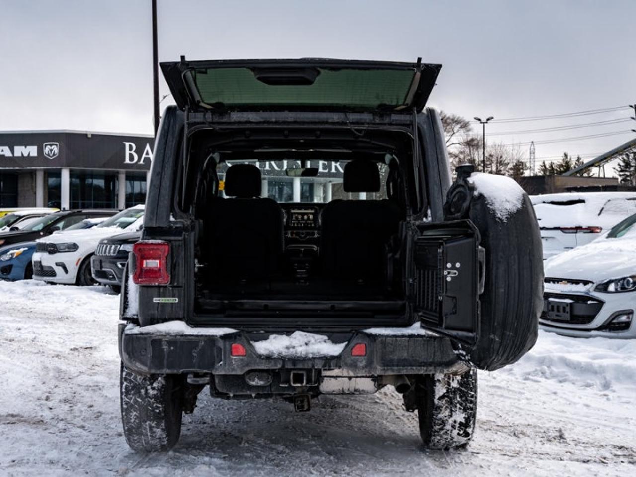 2020 Jeep Wrangler Unlimited Sahara Photo