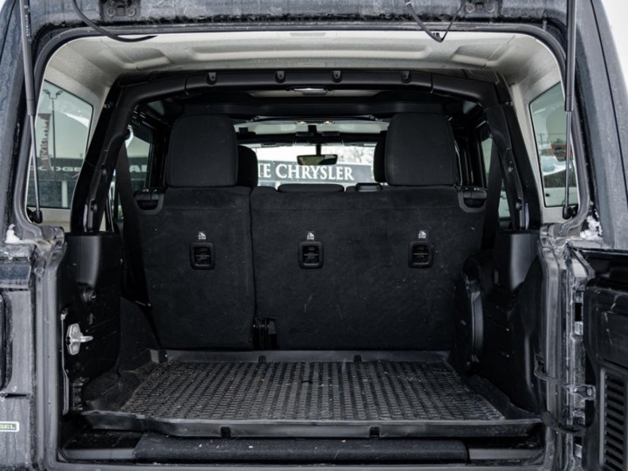 2020 Jeep Wrangler Unlimited Sahara Photo