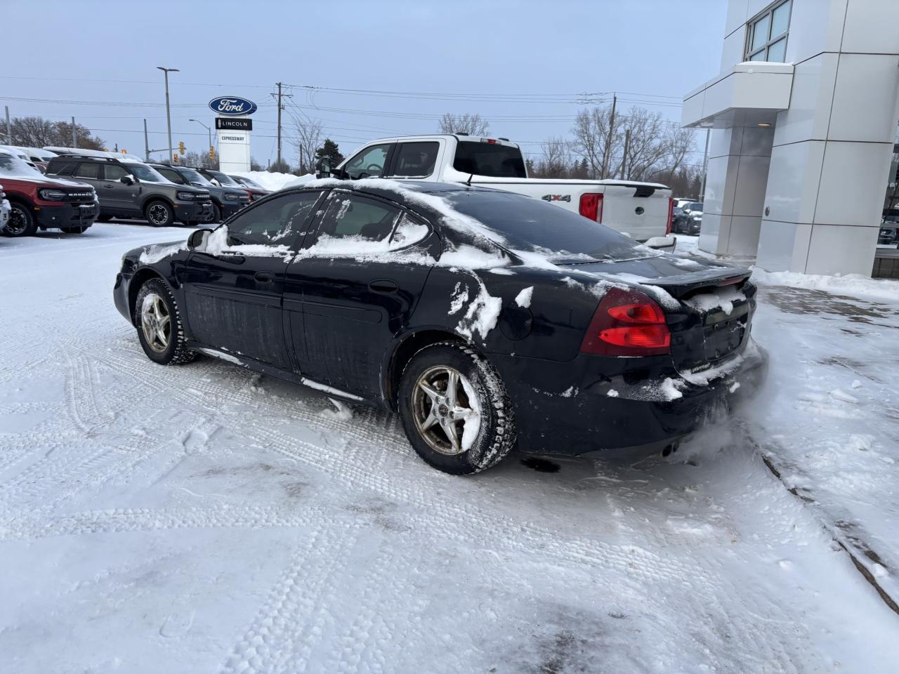 2008 Pontiac Grand Prix SEDAN, CLOTH, POWER WINDOWS, AS TRADED Photo