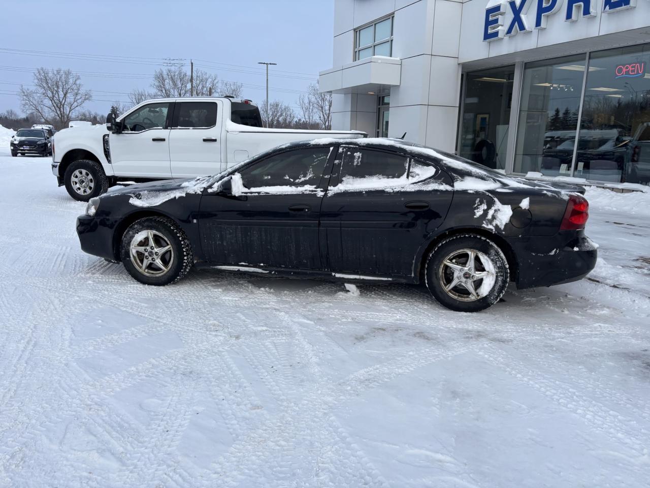 2008 Pontiac Grand Prix SEDAN, CLOTH, POWER WINDOWS, AS TRADED Photo