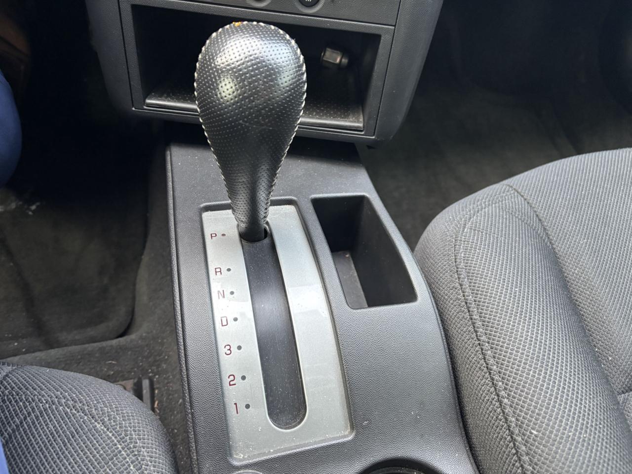 2008 Pontiac Grand Prix SEDAN, CLOTH, POWER WINDOWS, AS TRADED Photo