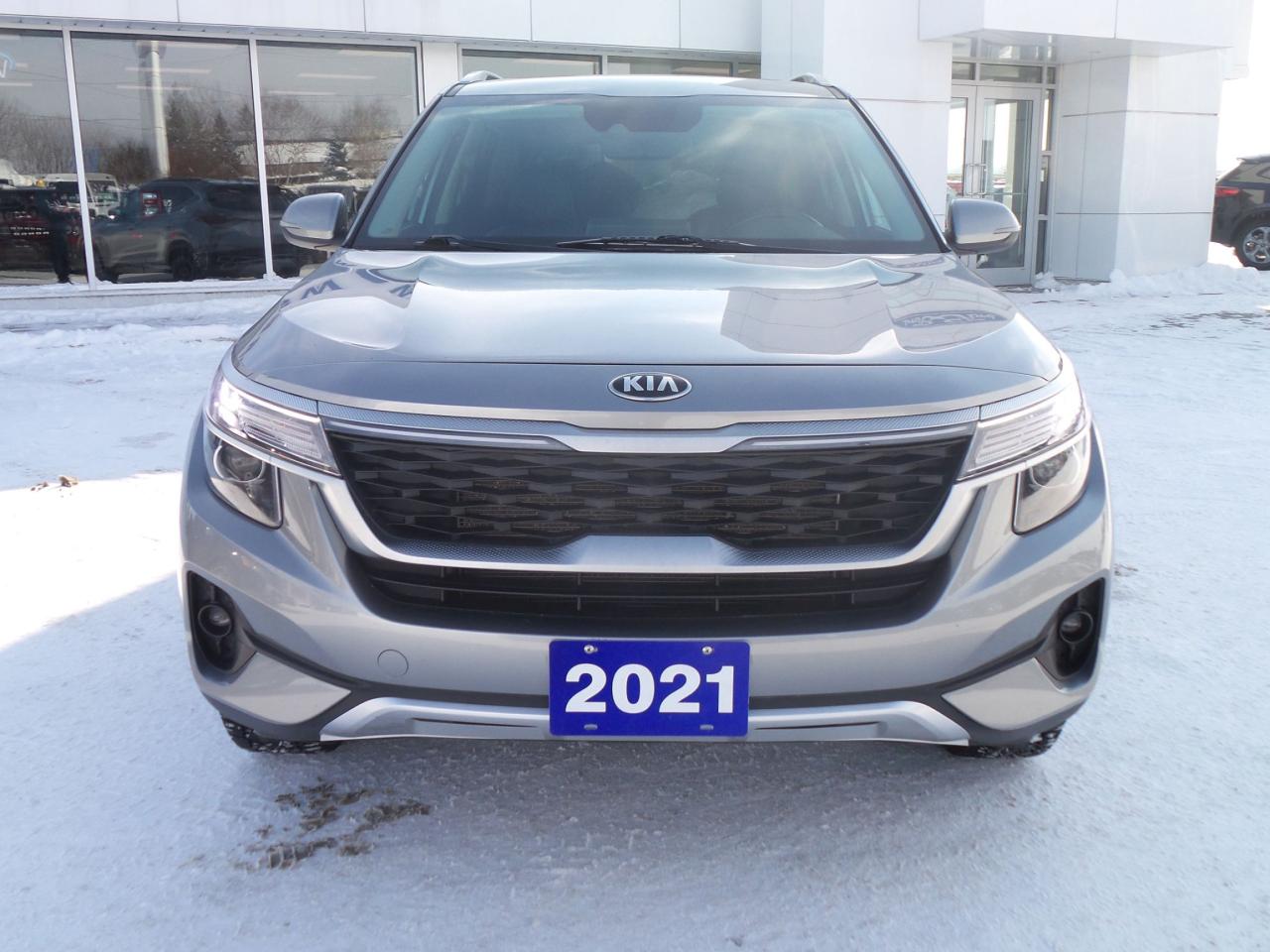 2021 Kia Seltos EX, AWD, LEATHER, MOONROOF, HEATED SEATS AND WHEEL Photo1