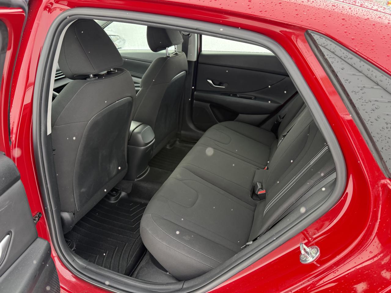 2022 Hyundai Elantra Preferred Hybrid Photo