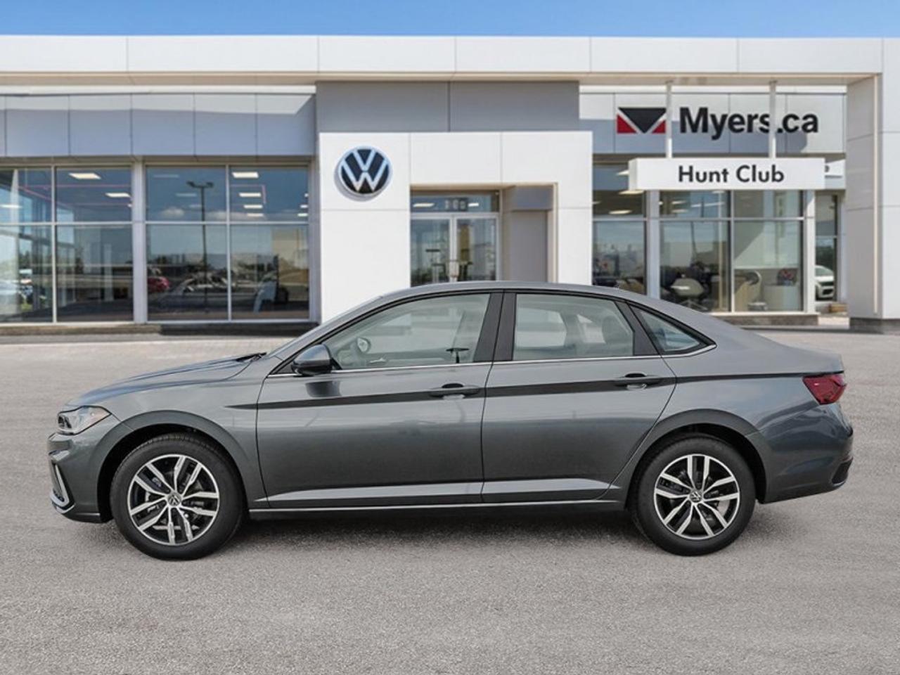 2026 Volkswagen Jetta Comfortline  - Sport Package Photo2