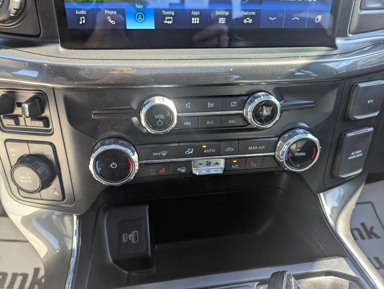 2022 Ford F-150 XLT WITH LEATHER/PANARAMIC SUNROOF/NAVIGATION!! Photo