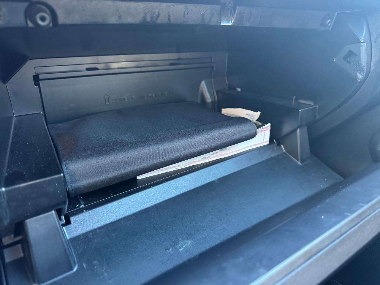 2023 Toyota Tacoma SR5 TRD SPORT 4WD CREW Clean Carfax | Low KMS Photo