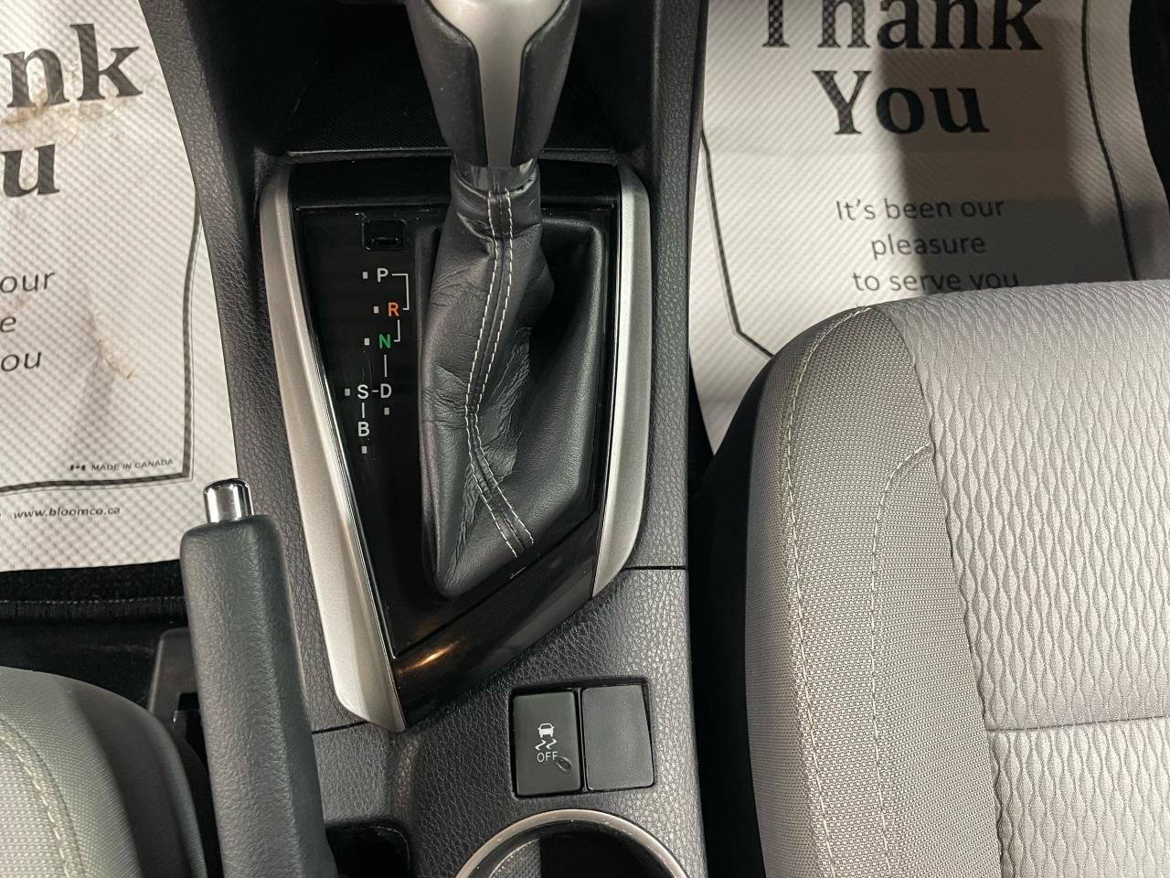 2016 Toyota Corolla LE Photo19