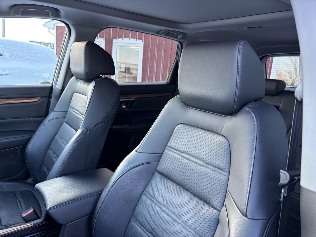 2021 Honda CR-V Touring Leather~AWD~NAVI~PANO-ROOF~ Photo