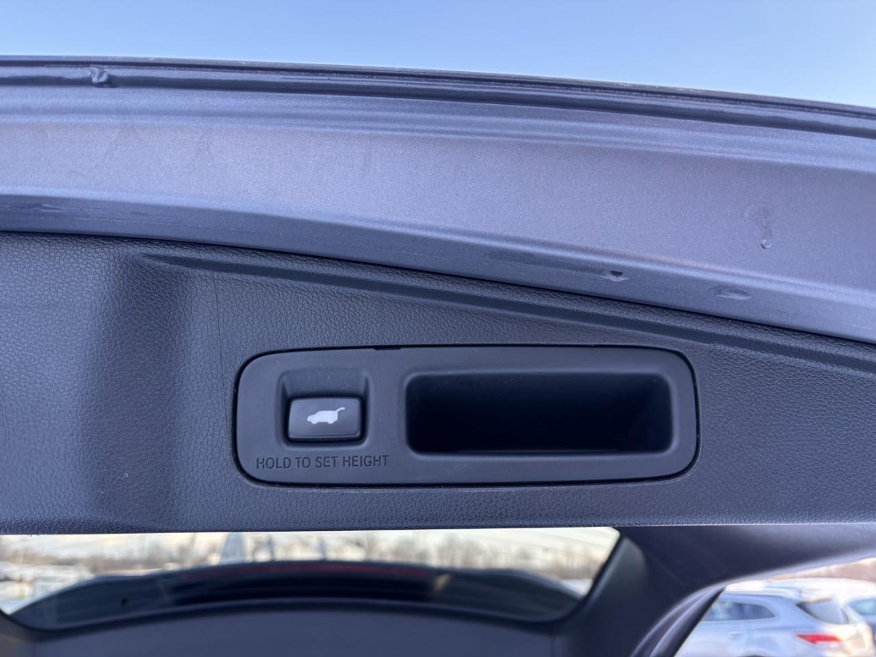 2021 Honda CR-V Touring Leather~AWD~NAVI~PANO-ROOF~ Photo