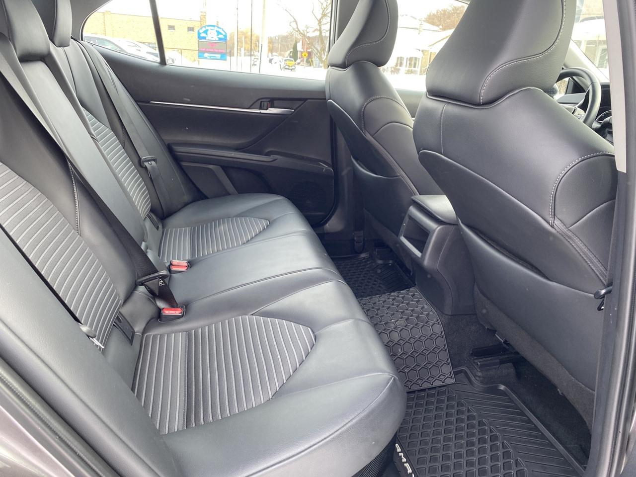 2024 Toyota Camry HYBRID SE Photo