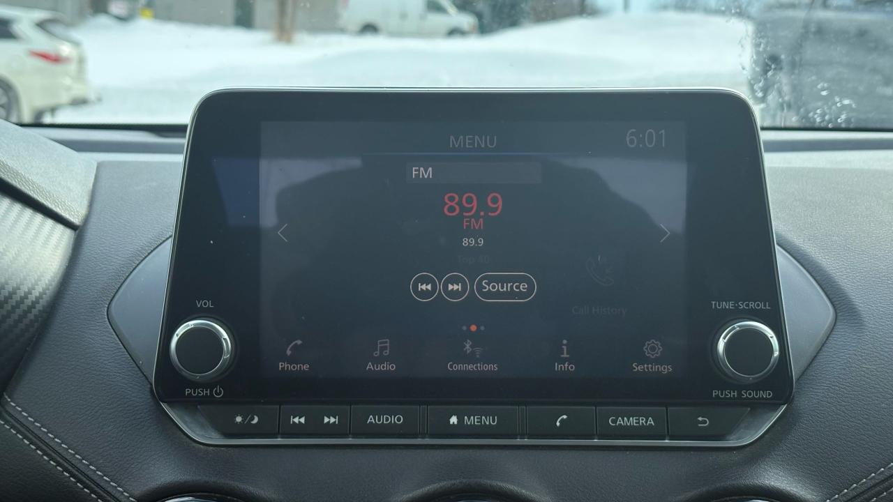 2021 Nissan Sentra SV Photo