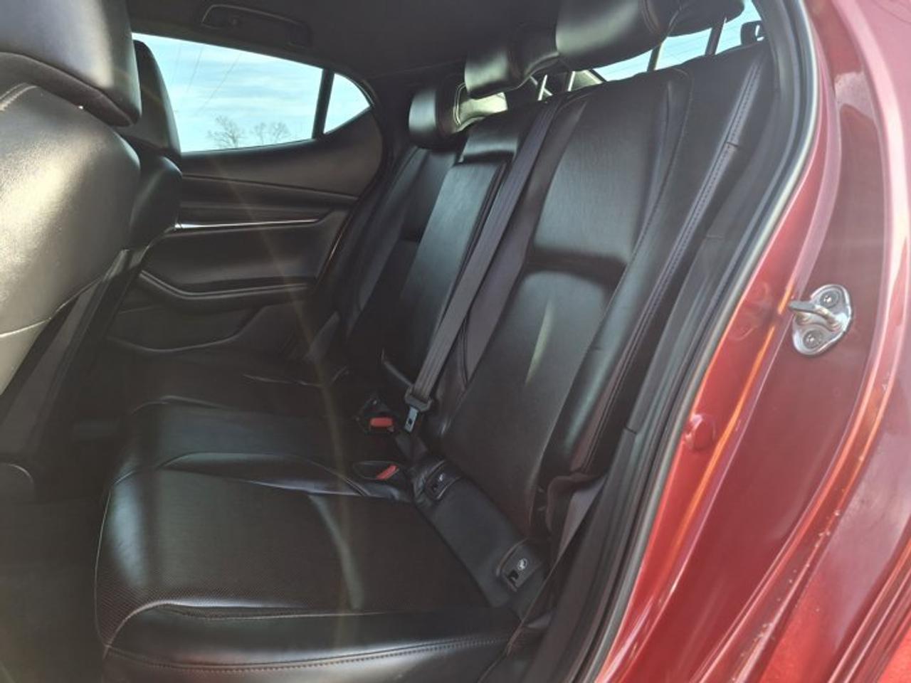 2024 Mazda MAZDA3 Sport GT | Leather | Sunroof | Heated Seats + Steering | Adaptive Cruise | Memory Seats & More ! Photo