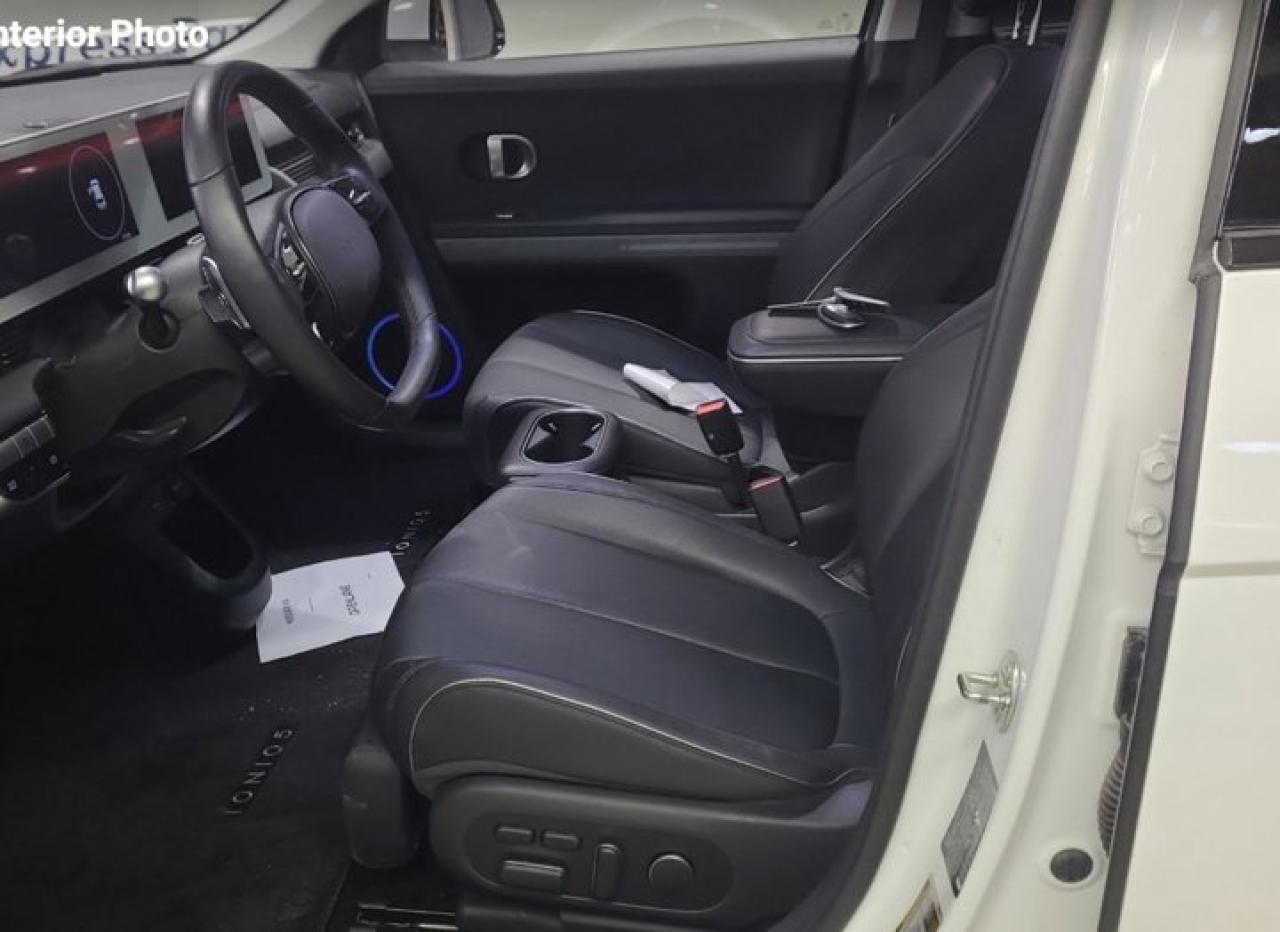 2024 Hyundai IONIQ 5 Ultimate AWD | Extended Range | Leather | Glass Roof | 360 Cam | Adaptive Cruise | Nav | and More ! Photo