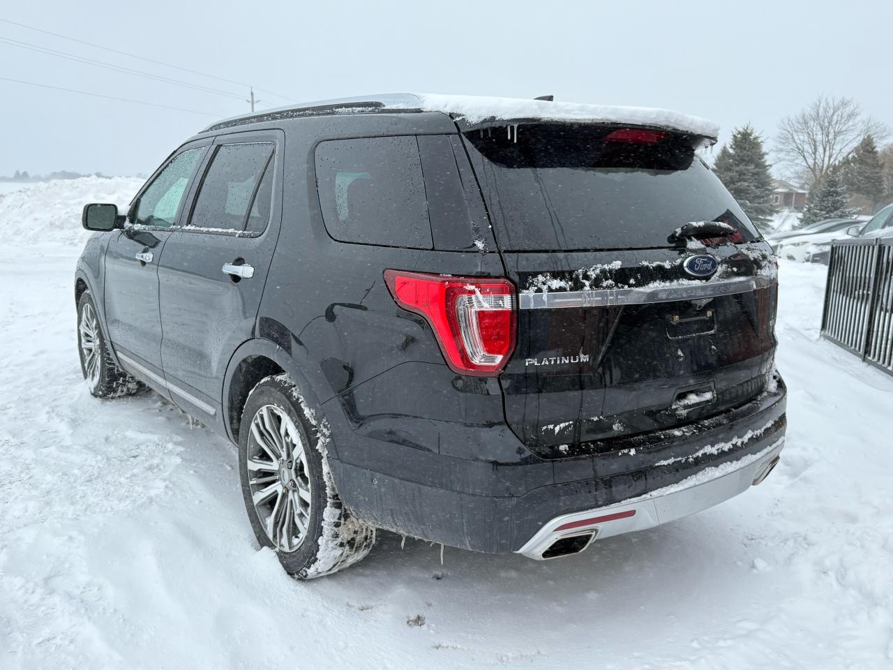 2017 Ford Explorer Platinum | Navigation | Backup Camera | Sunroof Photo2