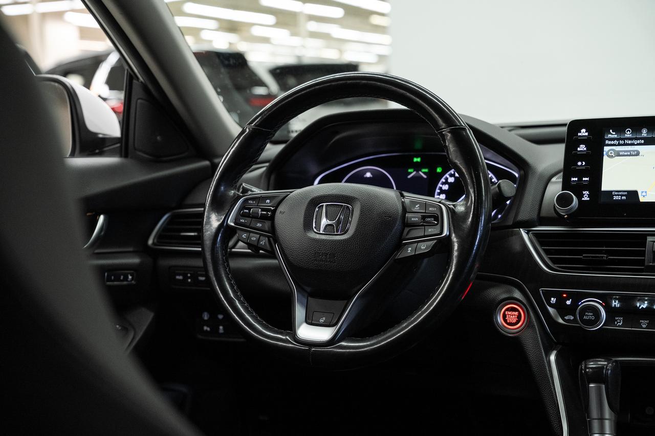 2020 Honda Accord TOURING | Nav | Leather | Sunroof | BSM | CarPlay