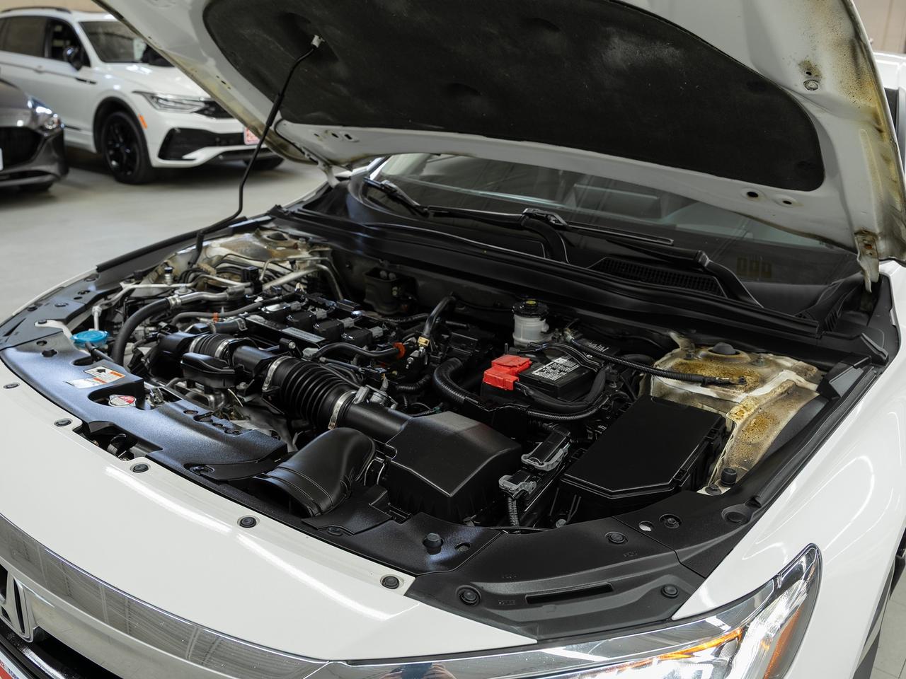 2020 Honda Accord TOURING | Nav | Leather | Sunroof | BSM | CarPlay