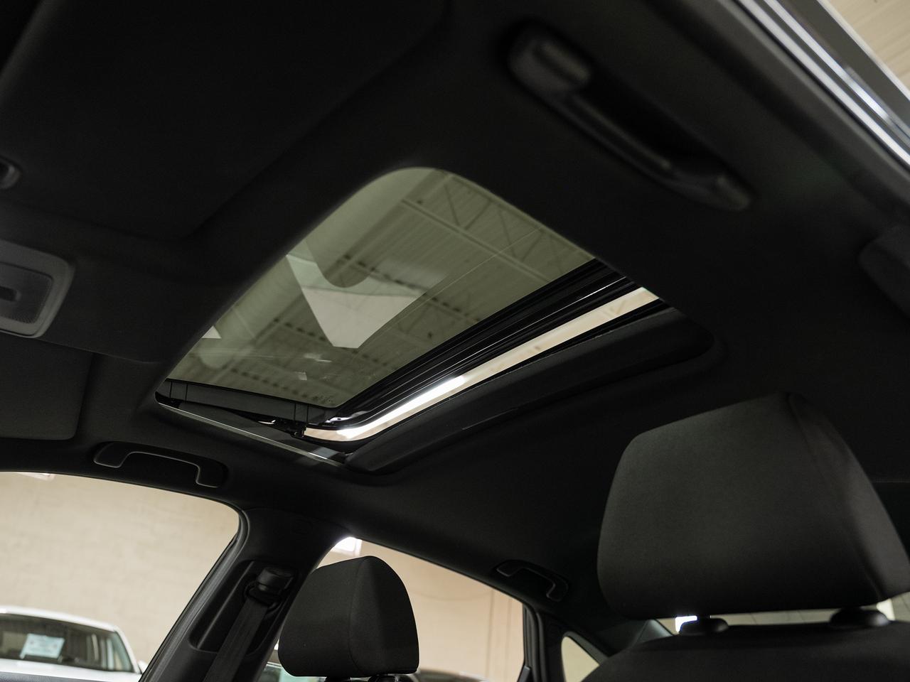 2022 Honda Civic SPORT | Sunroof | BSM | ACC | LaneDep | CarPlay Photo