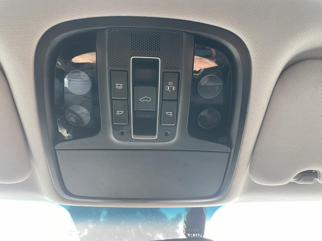 2020 Kia Sorento EX V6 AWD *Lthr / 7 passenger Photo