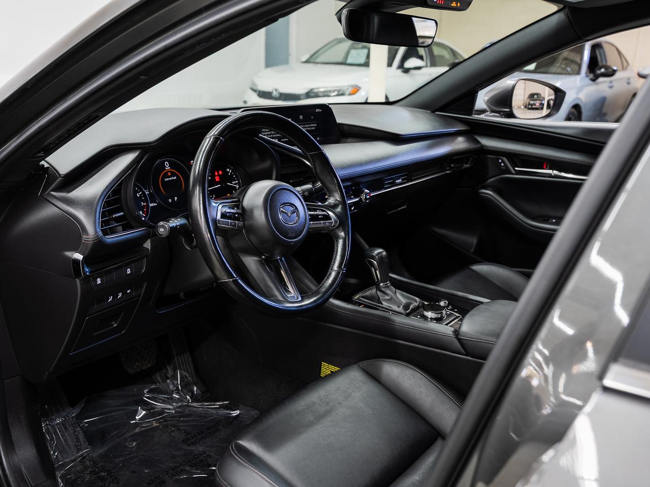 2023 Mazda MAZDA3 SPORT GS | Leather | Sunroof | BSM | ACC | CarPlay