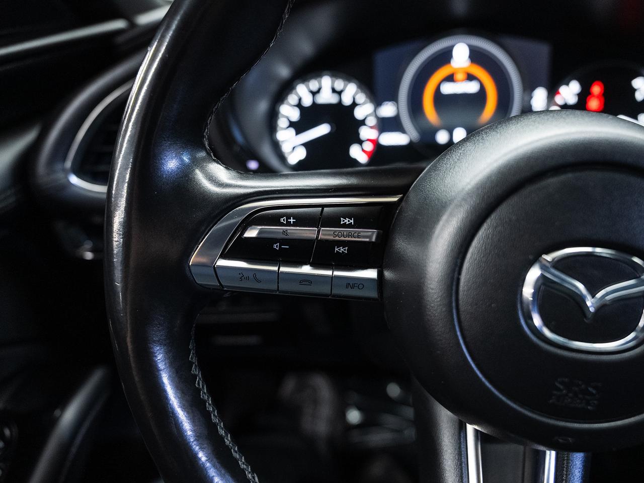 2023 Mazda MAZDA3 SPORT GS | Leather | Sunroof | BSM | ACC | CarPlay