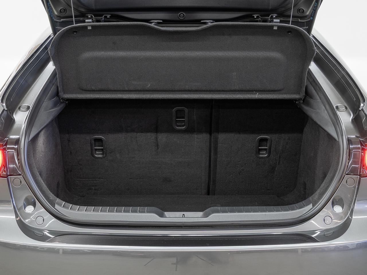 2023 Mazda MAZDA3 SPORT GS | Leather | Sunroof | BSM | ACC | CarPlay Photo