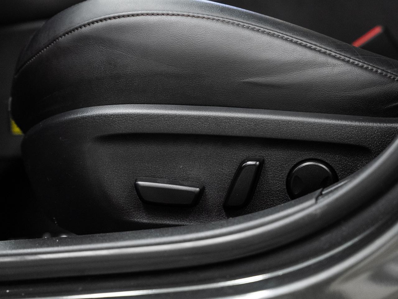 2023 Mazda MAZDA3 SPORT GS | Leather | Sunroof | BSM | ACC | CarPlay Photo