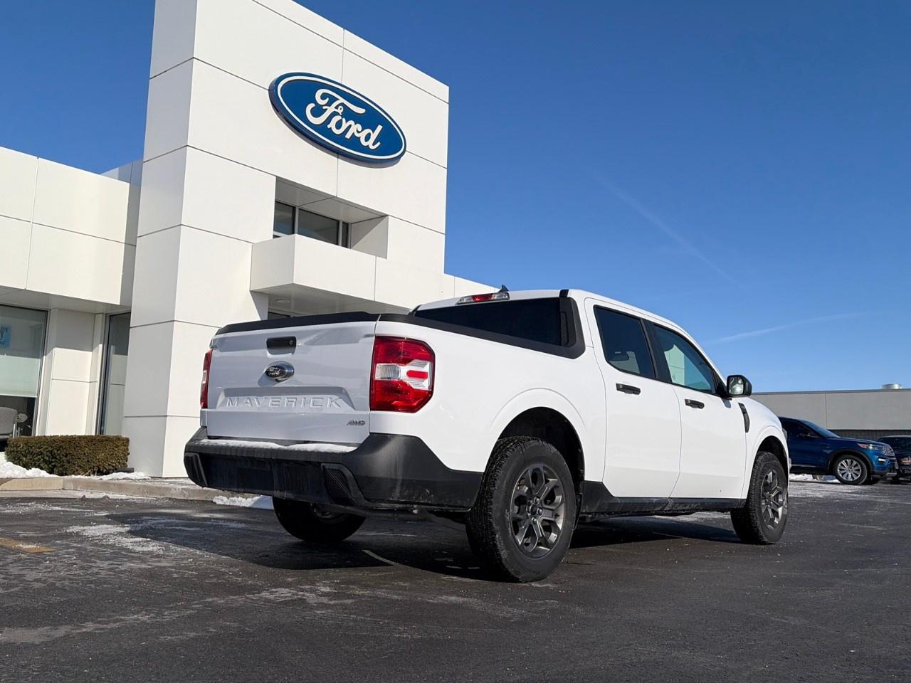 2024 Ford Maverick XLT AWD SuperCrew Photo2