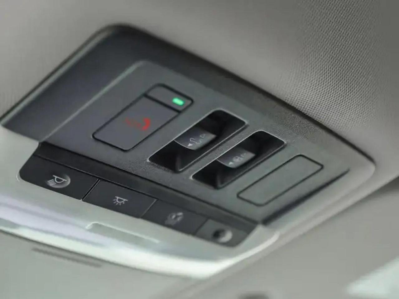 2025 Nissan Rogue SL Photo