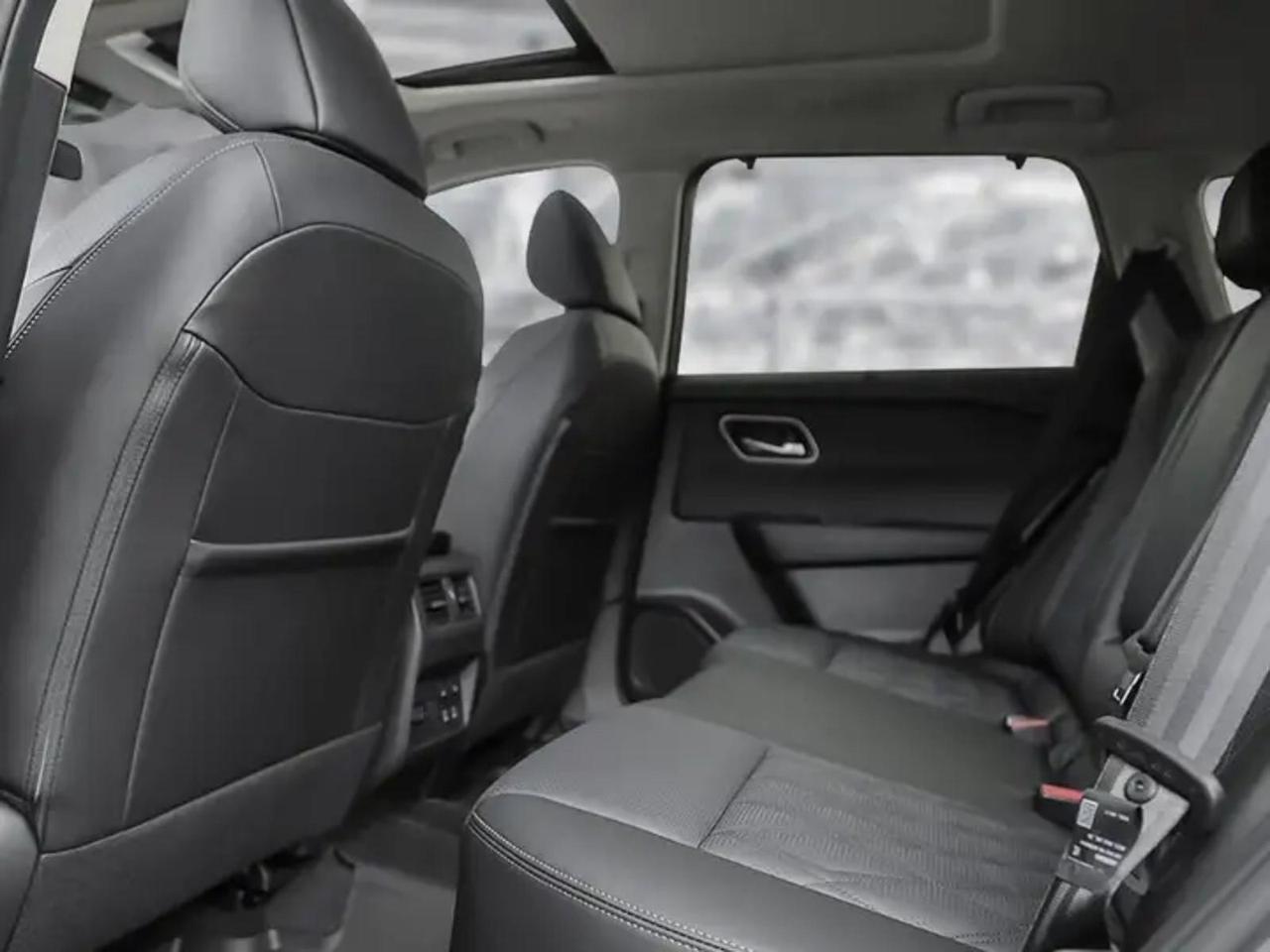 2025 Nissan Rogue SL Photo