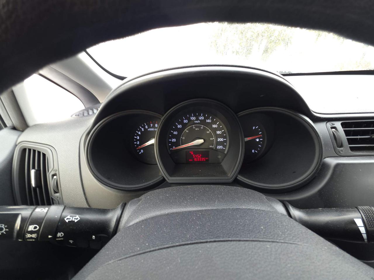 2013 Kia Rio LX 4 DOOR SEDAN! MANUAL TRANSMISSSION! Photo