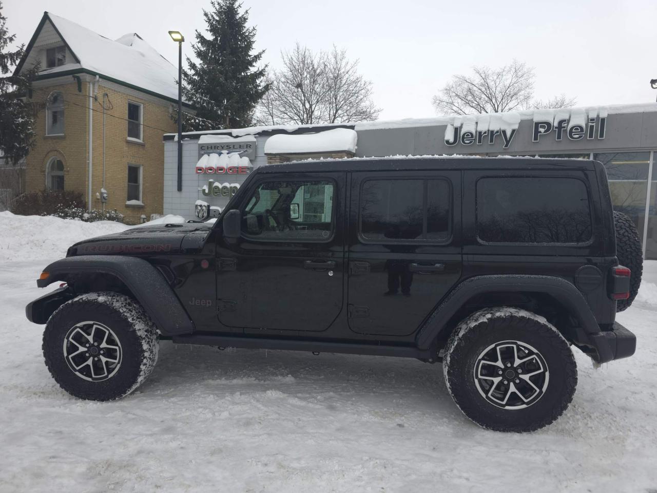 2024 Jeep Wrangler Rubicon SKY ONE TOUCH POWER TOP! Photo