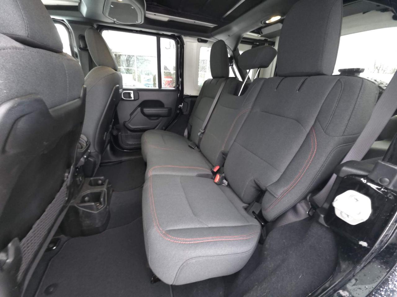 2024 Jeep Wrangler Rubicon SKY ONE TOUCH POWER TOP! Photo