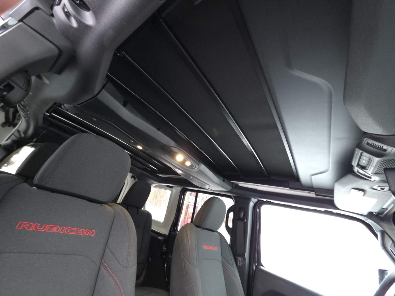 2024 Jeep Wrangler Rubicon SKY ONE TOUCH POWER TOP! Photo