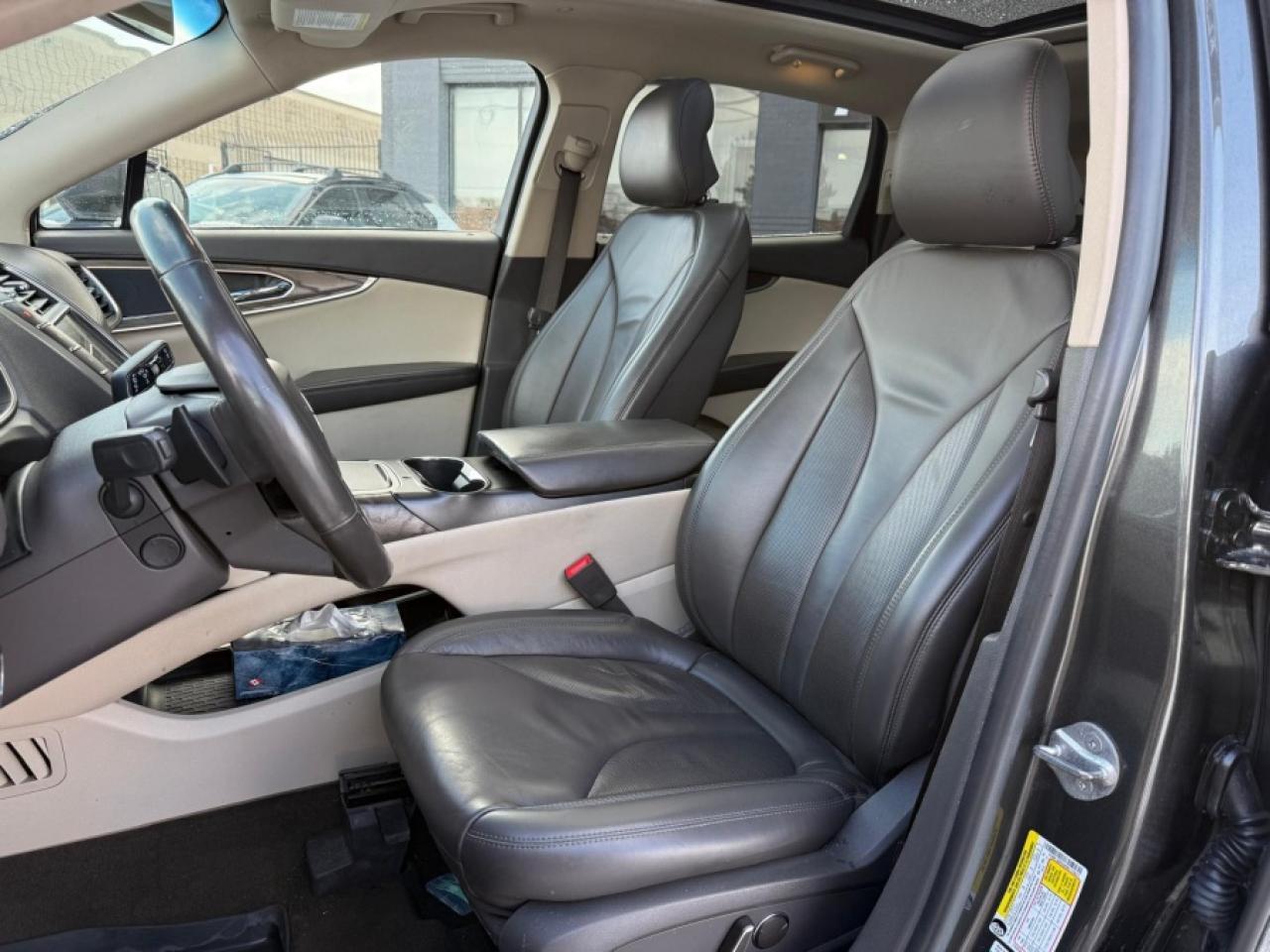 2019 Lincoln Nautilus SELECT/ AWD/ REAR CAM/ PANO SUNROOF/ BLINDSPOTS - Photo #6