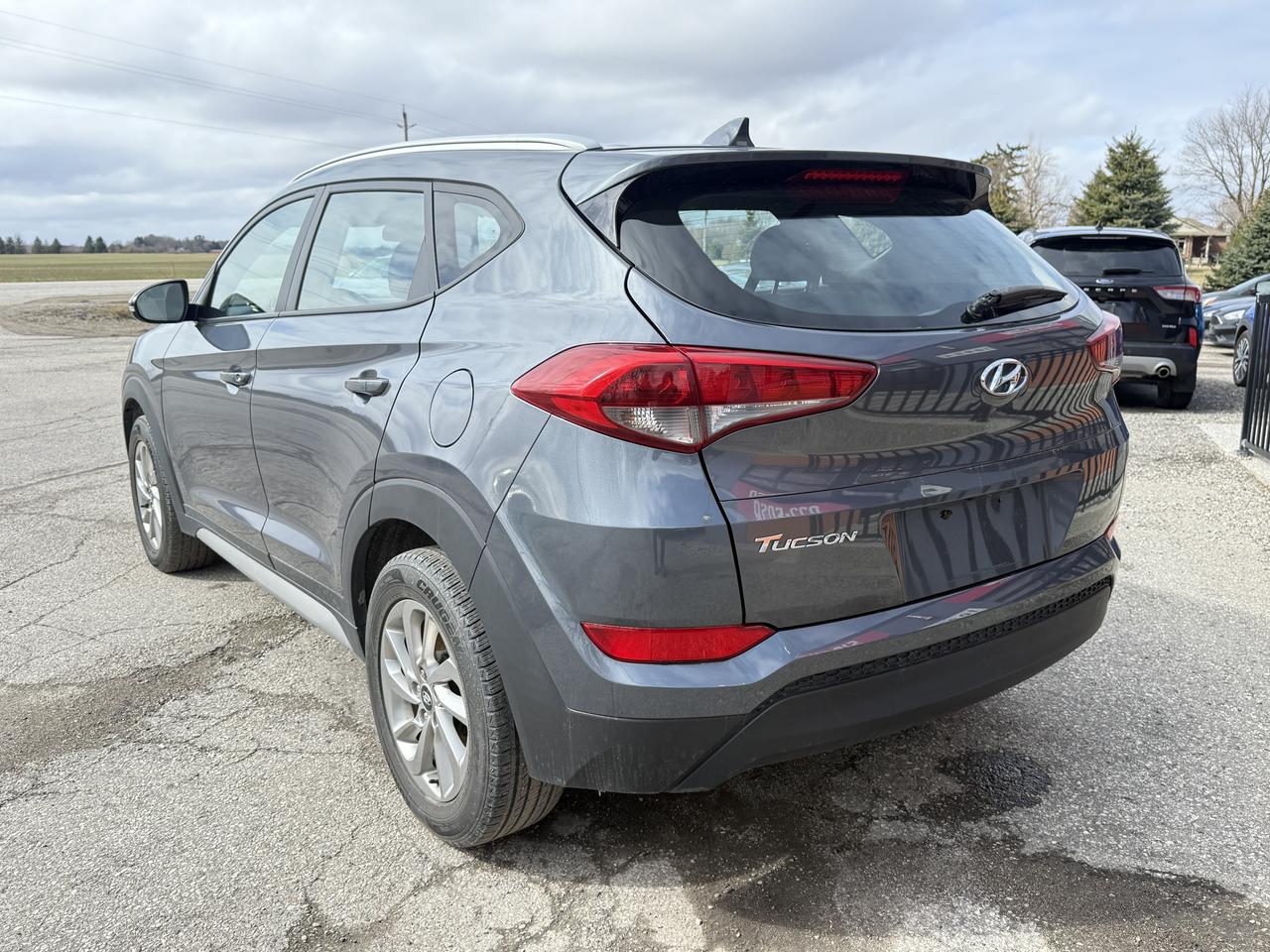 2018 Hyundai Tucson Premium | Backup Camera | Heated Seats | Bluetooth Photo2