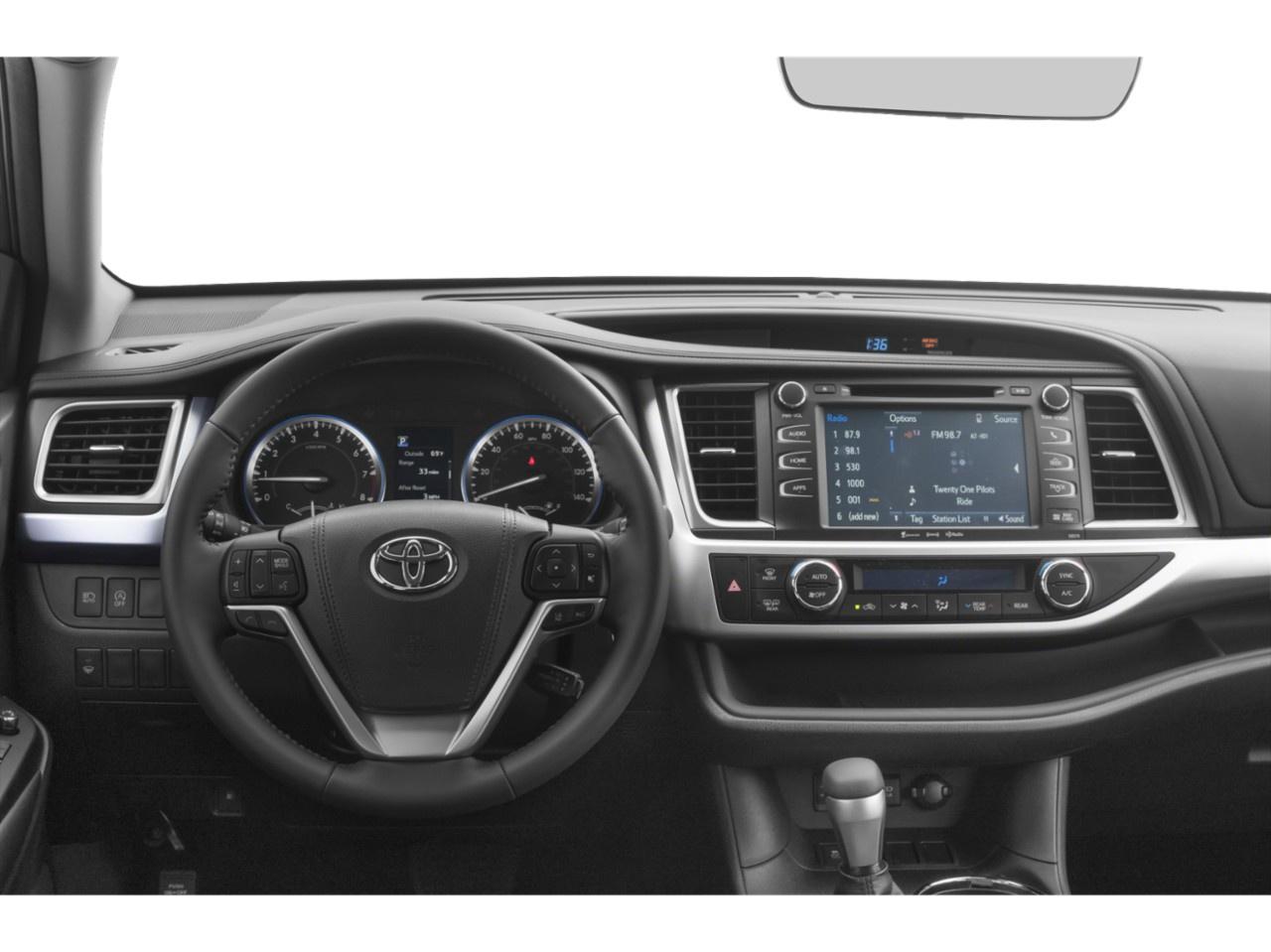 2019 Toyota Highlander AWD XLE Photo2