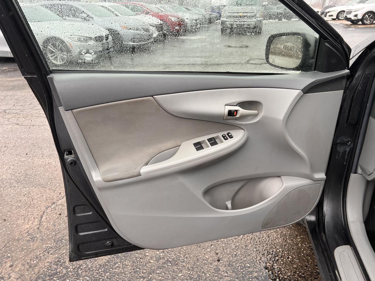 2010 Toyota Corolla CE Photo