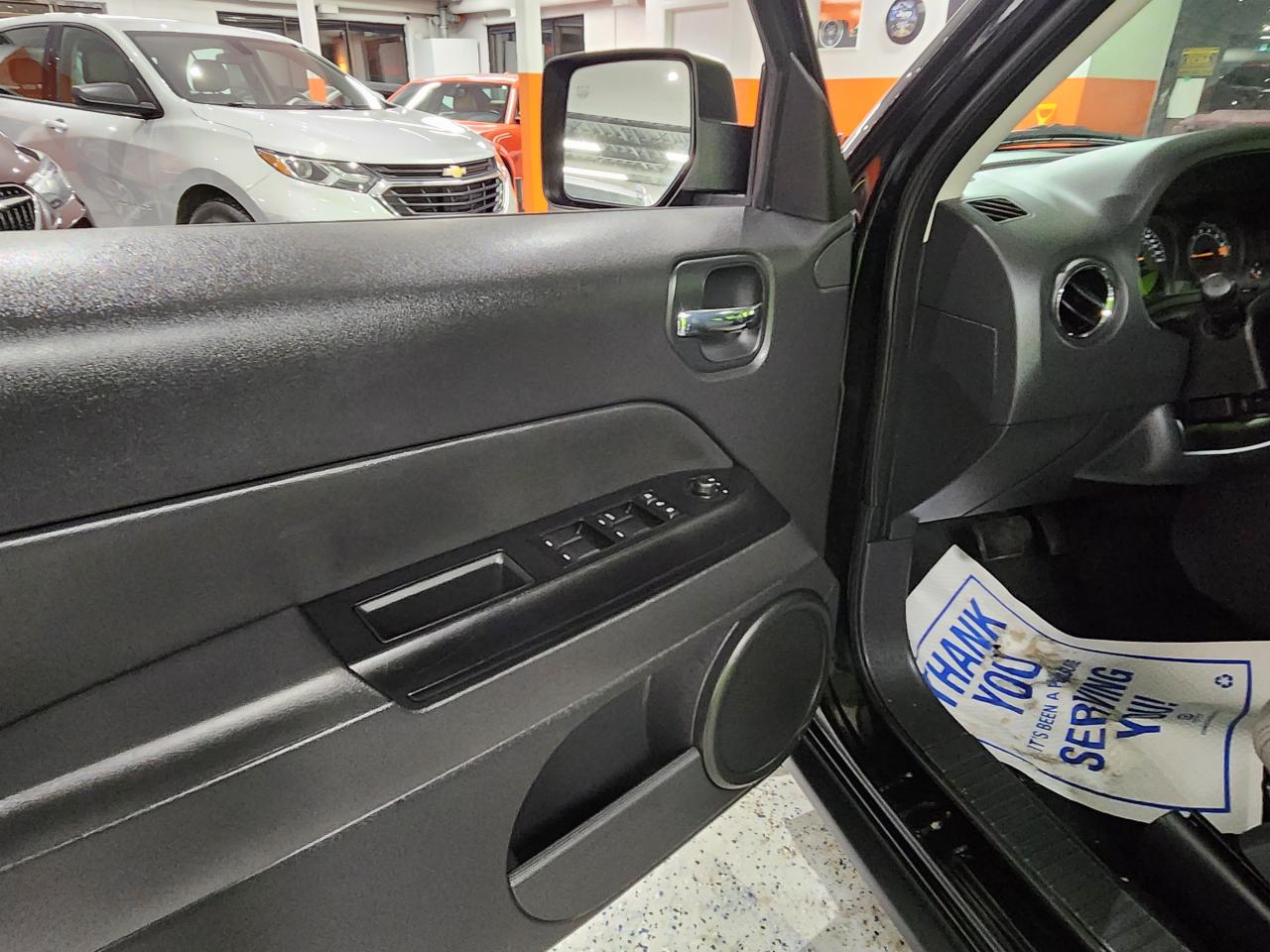 2014 Jeep Patriot NORTH SUNROOF H-TED SEATS AUTO START Photo