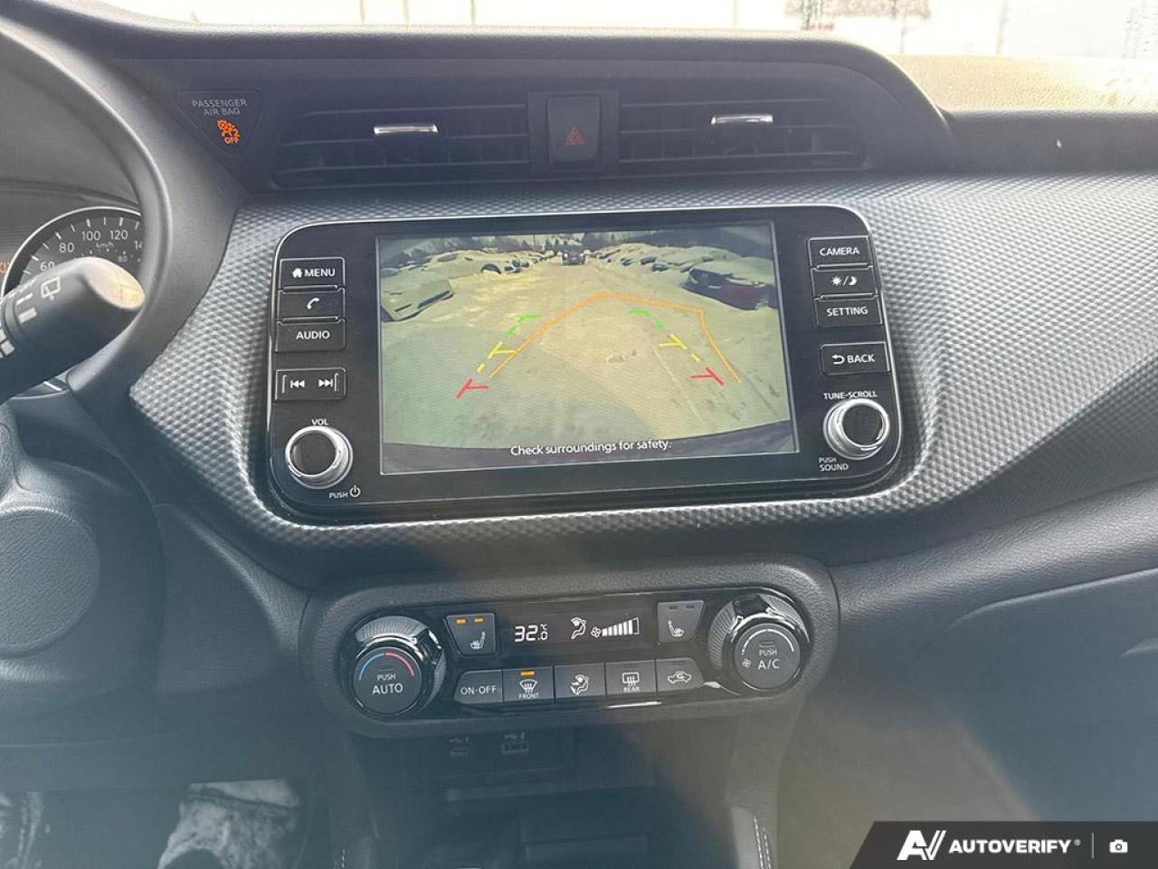 2023 Nissan Kicks SV / HTD SEATS / BLUETOOTH / DUAL CLIMATE / AUTO Photo