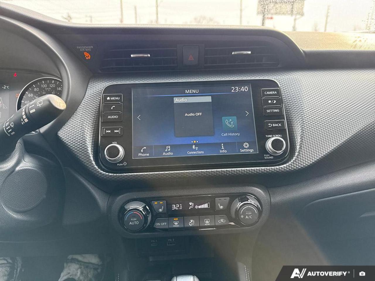 2023 Nissan Kicks SV / HTD SEATS / BLUETOOTH / DUAL CLIMATE / AUTO Photo