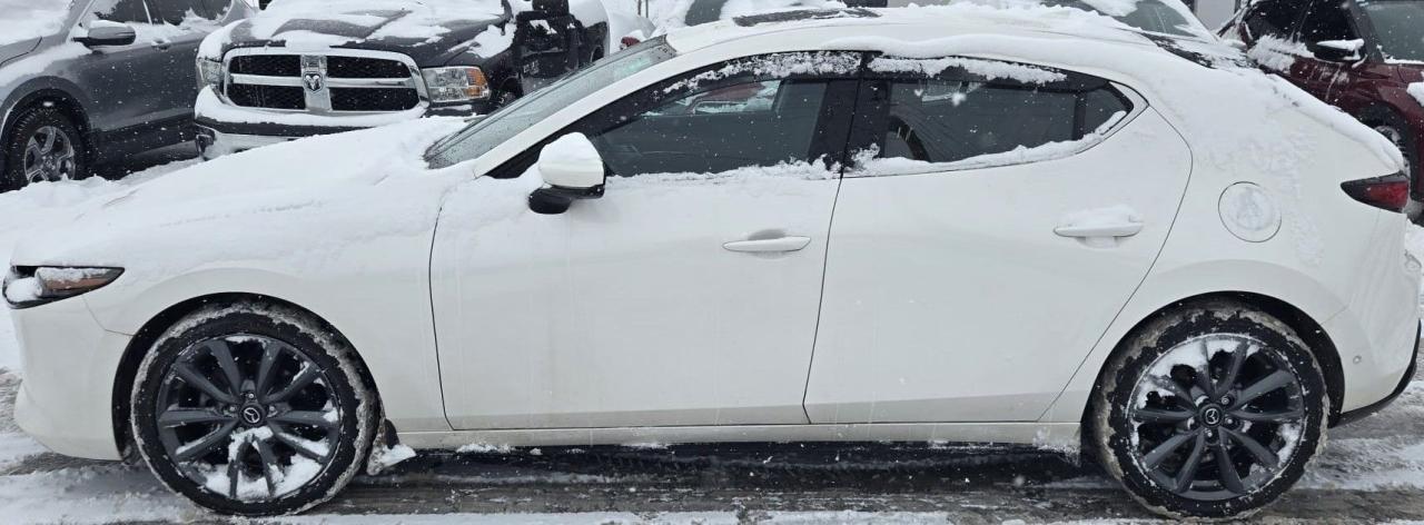 2021 Mazda MAZDA3 GT / NO ACCIDENTS / RED LEATHER /NAV/ROOF/360 CAM Photo