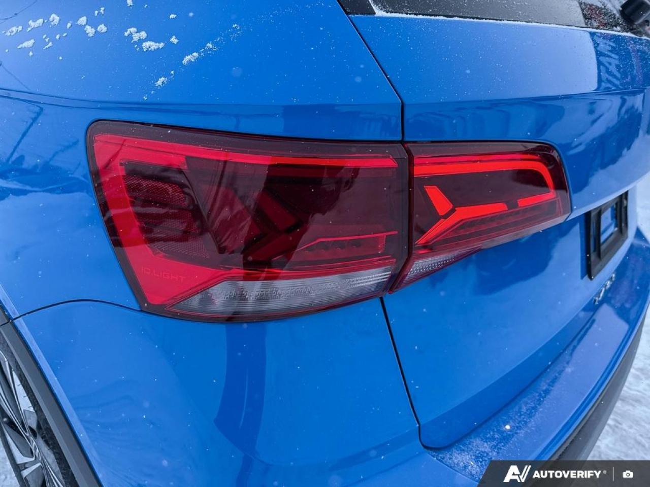 2023 Volkswagen Taos COMFORTLINE / NO ACCIDENTS / PANO ROOF / HTD SEATS Photo