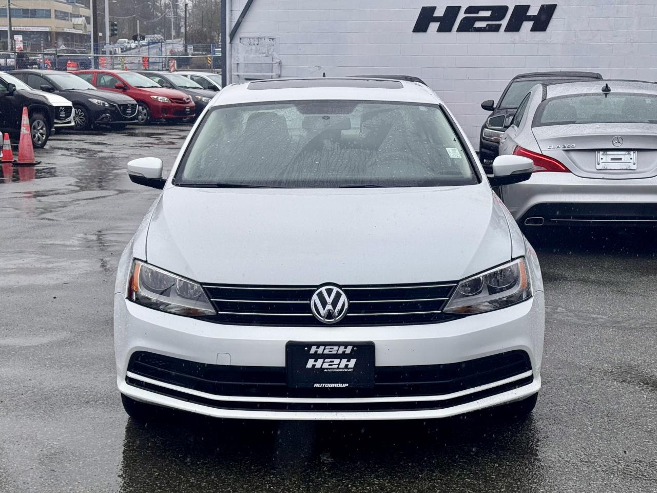2015 Volkswagen Jetta FINANCING AVAILABLE Photo2