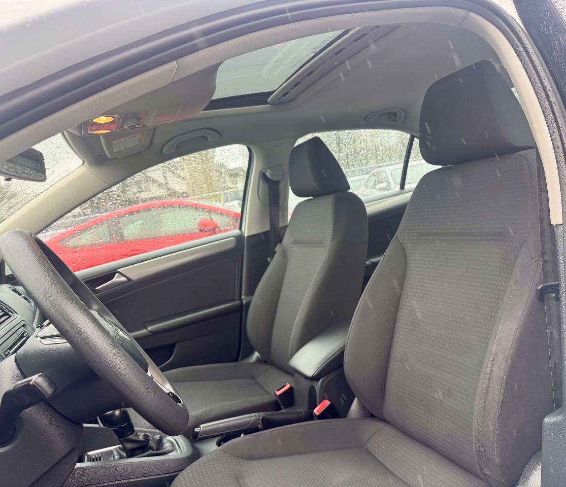 2015 Volkswagen Jetta FINANCING AVAILABLE Photo10