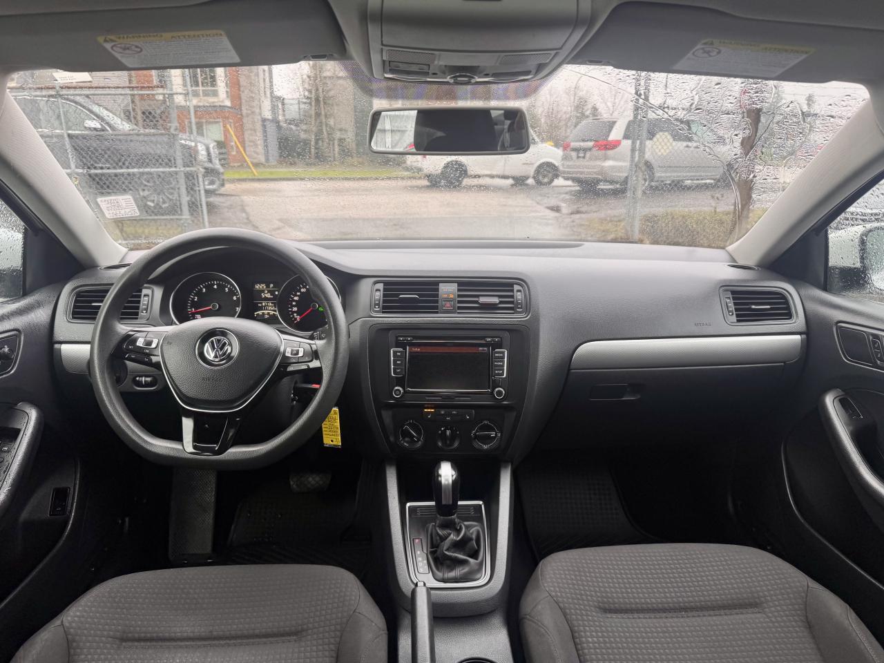 2015 Volkswagen Jetta FINANCING AVAILABLE Photo11