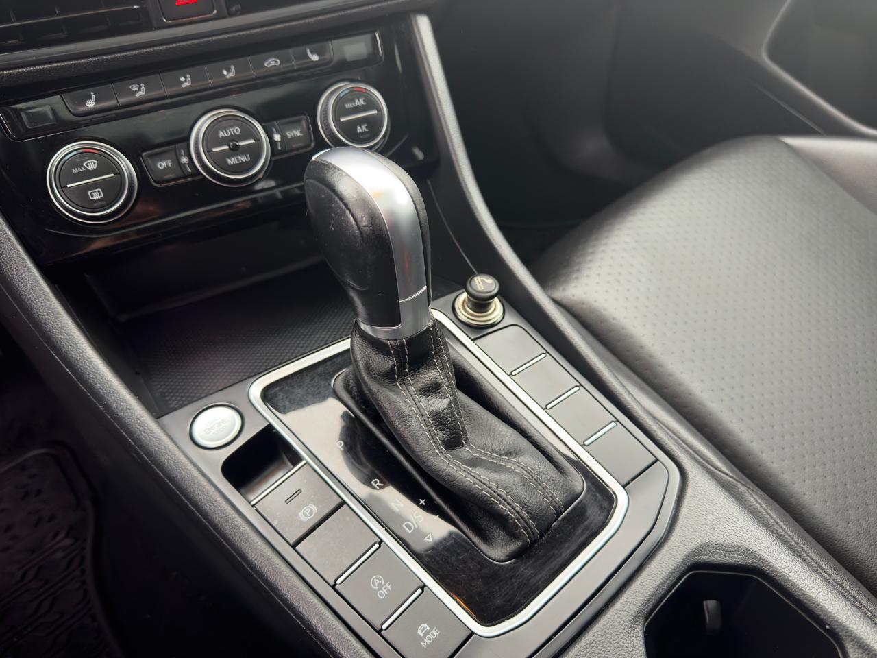 2019 Volkswagen Jetta FINANCING AVAILABLE Photo13